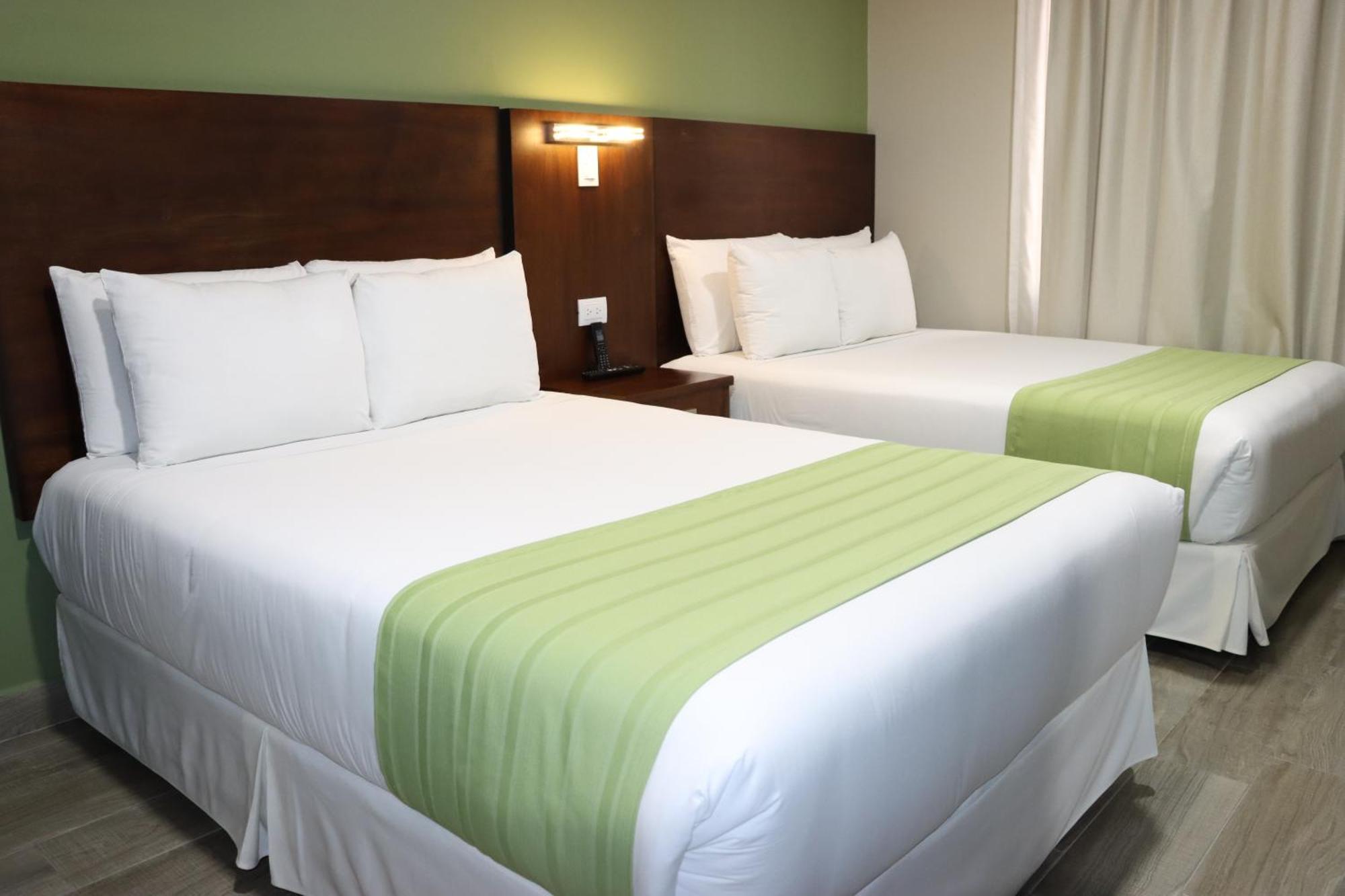 Hotel San Agustin Plaza Latacunga Esterno foto