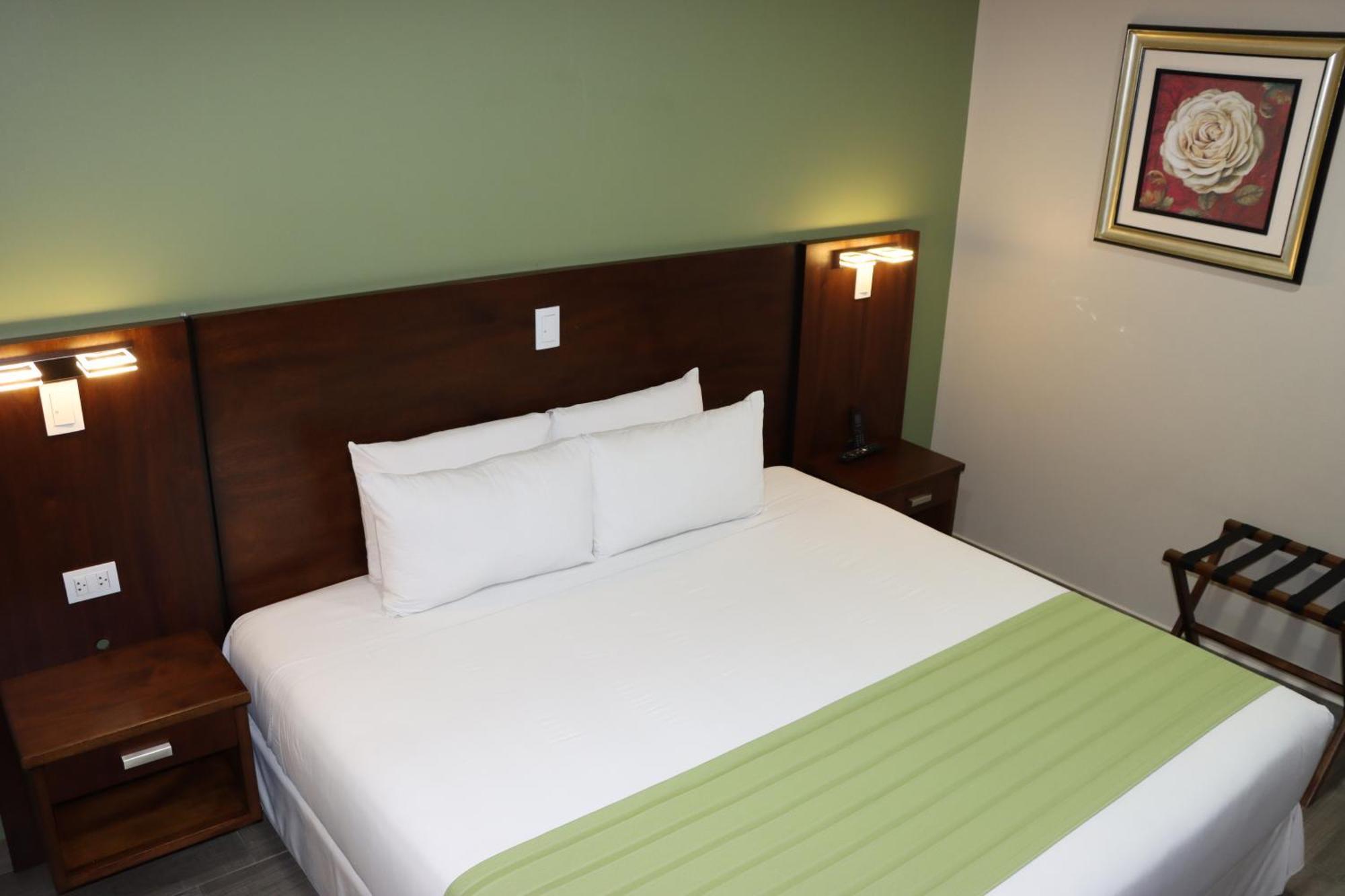 Hotel San Agustin Plaza Latacunga Esterno foto