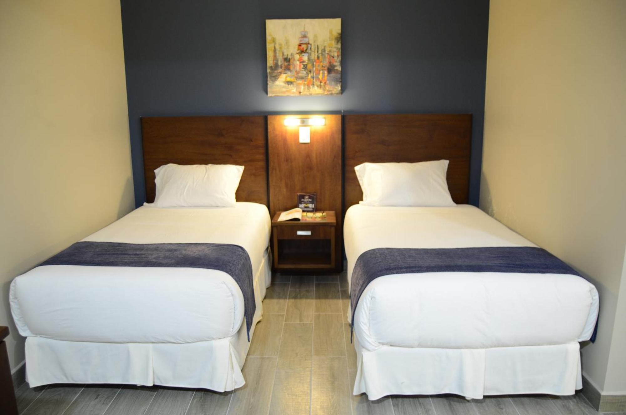 Hotel San Agustin Plaza Latacunga Esterno foto